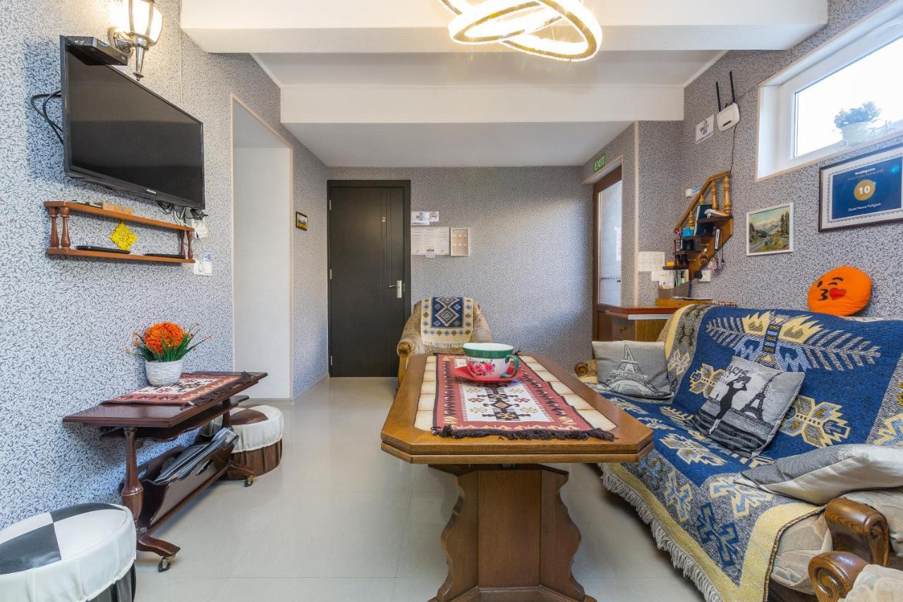 תלאווי Guest House Poligloti מראה חיצוני תמונה